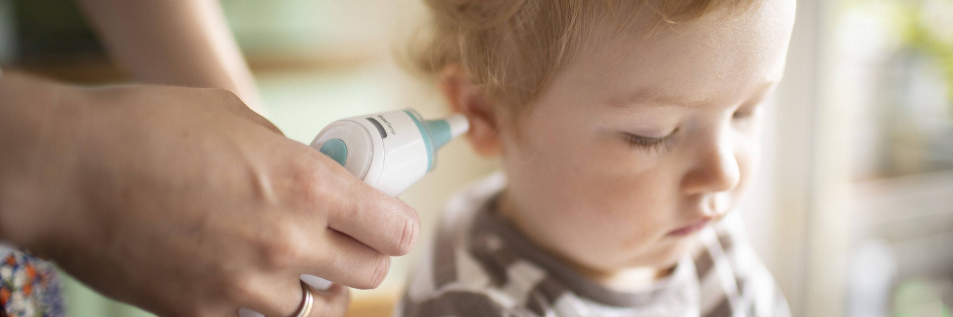 Ist das Kind krank, dürfen berufstätige Eltern in diesem Jahr länger zu Hause bleiben, wenn sie es betreuen müssen.