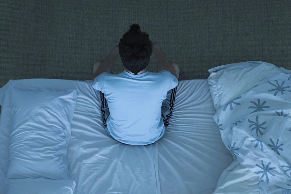 Schlafmediziner raten:&nbsp;Nie ins Bett gehen, nur weil es Schlafenszeit ist, sondern erst dann, wenn man wirklich müde ist.