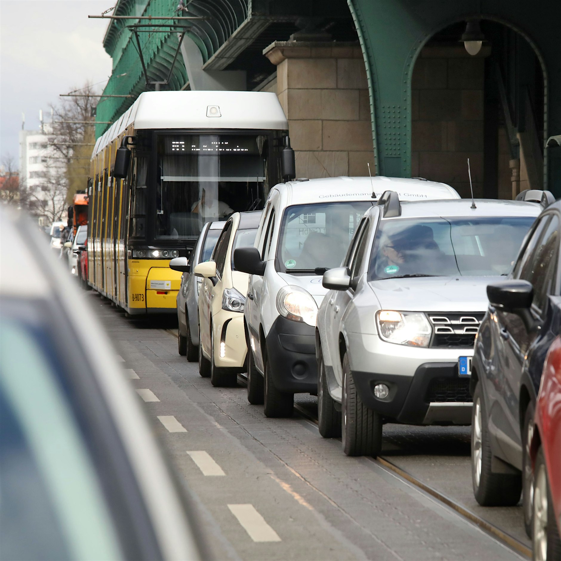 Image - „Arm, sexy, doof“: Geplantes Gesetz für weniger Autos in Berlin stößt auf Kritik