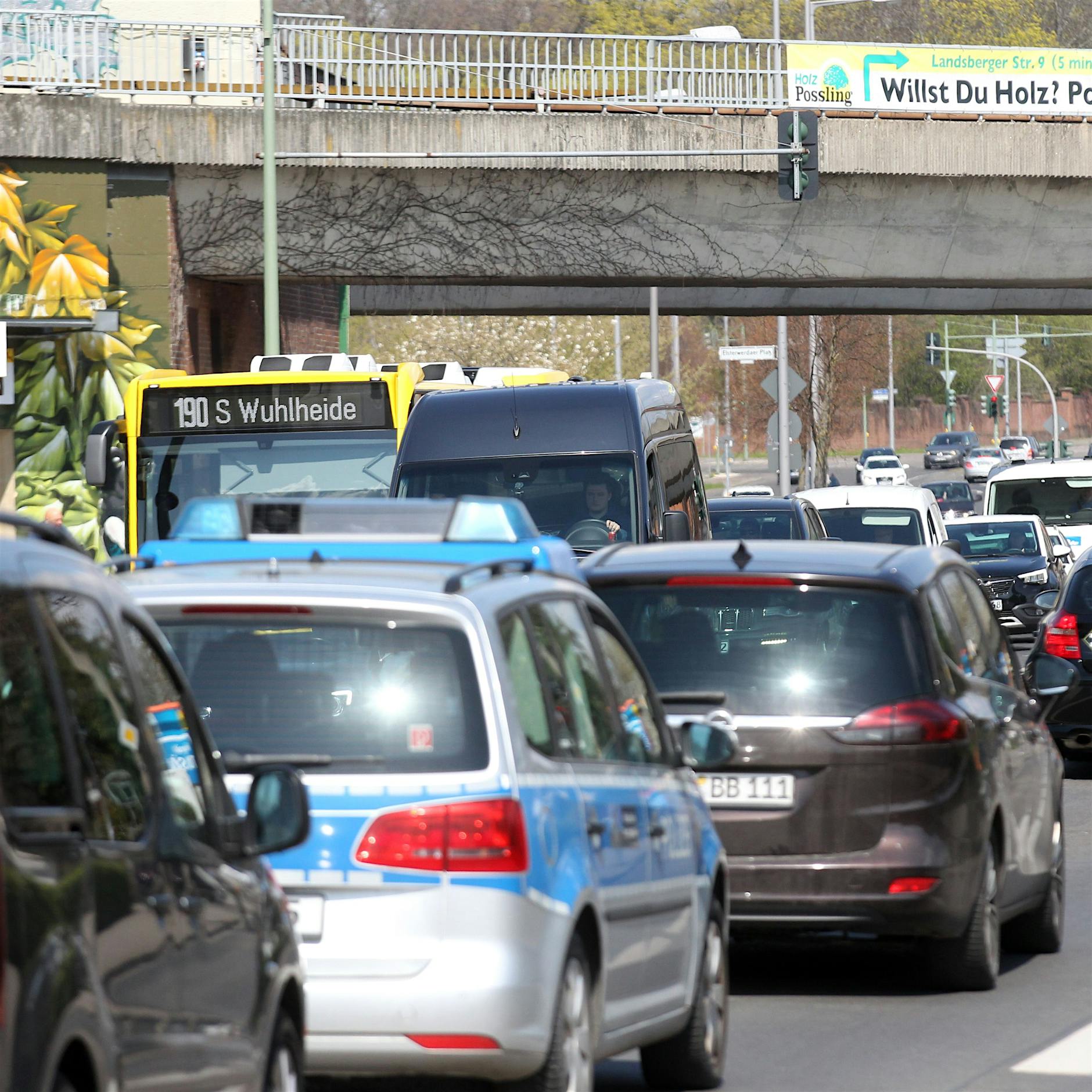 Streit um neue Straße im Osten Berlins: Anwohner gegen Umweltschützer