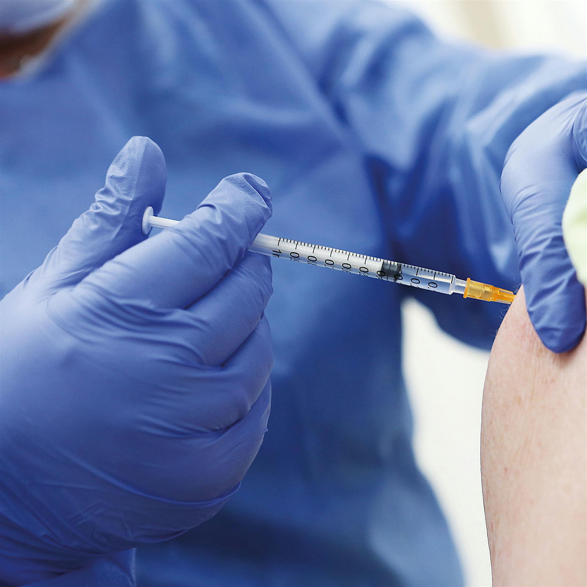 Virologin Ciesek: Gefahr durch Impfung wird überschätzt