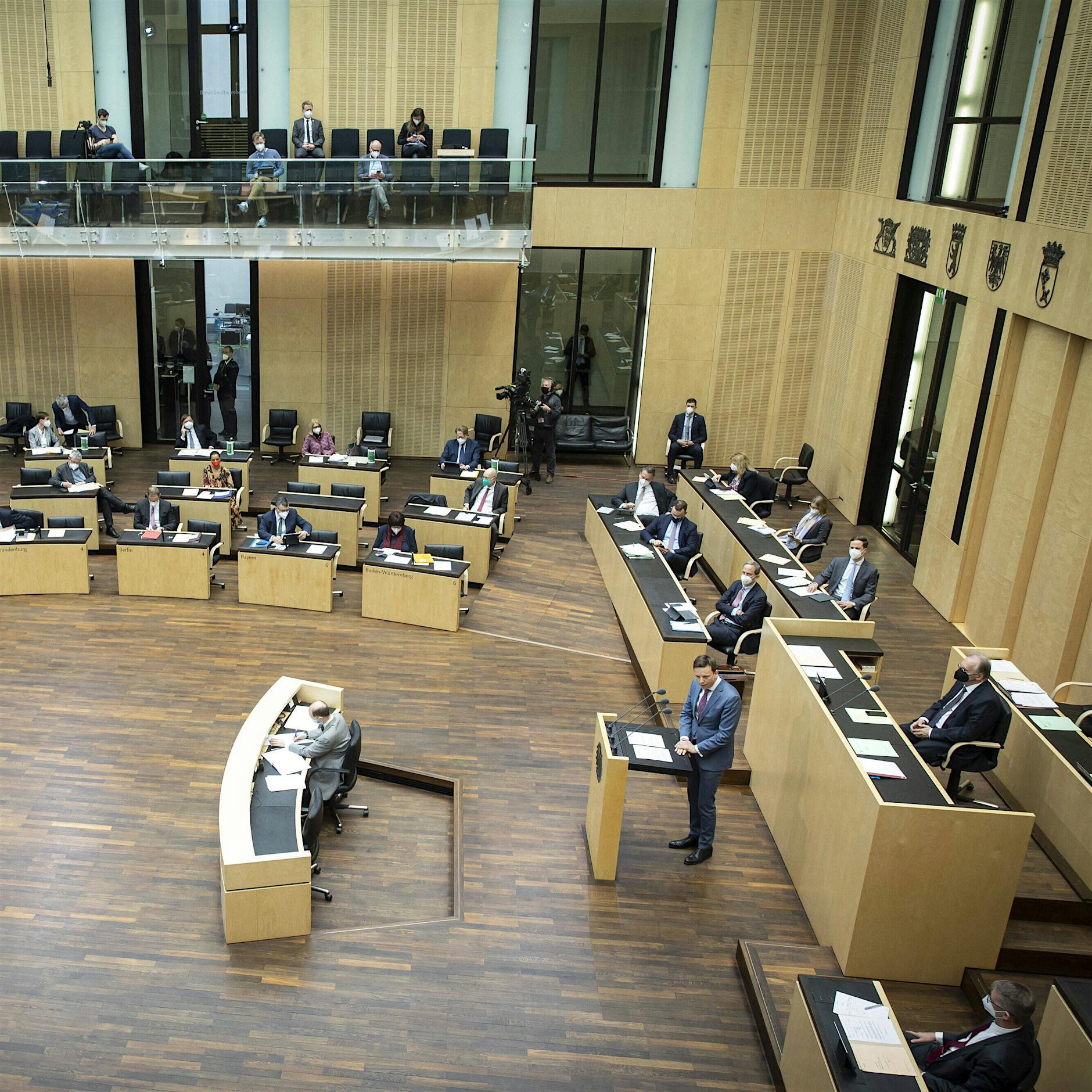 Bundesrat billigt Corona-Notbremse: Berlin hat sich enthalten