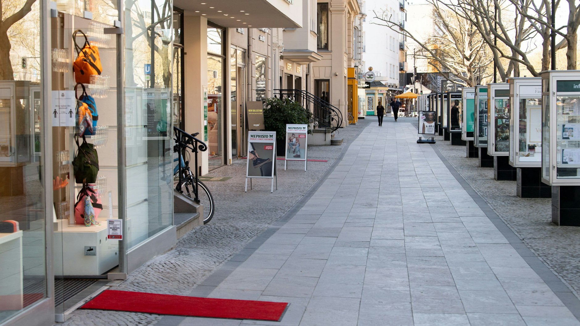 Geschäfte müssen wieder dichtmachen.