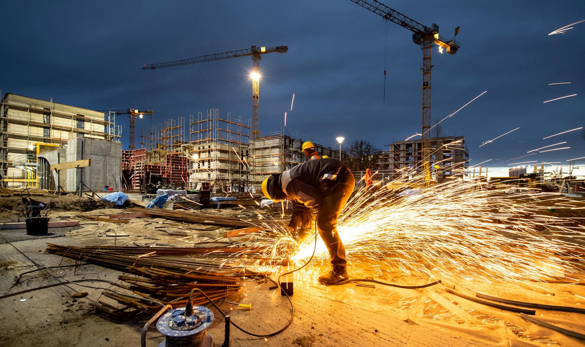 Wo zu hohe Nachfrage auf zu geringes Angebot trifft, steigen die Preise. So weit, so logisch. Doch auf dem Wohnungsmarkt kann das fatale Folgen haben.