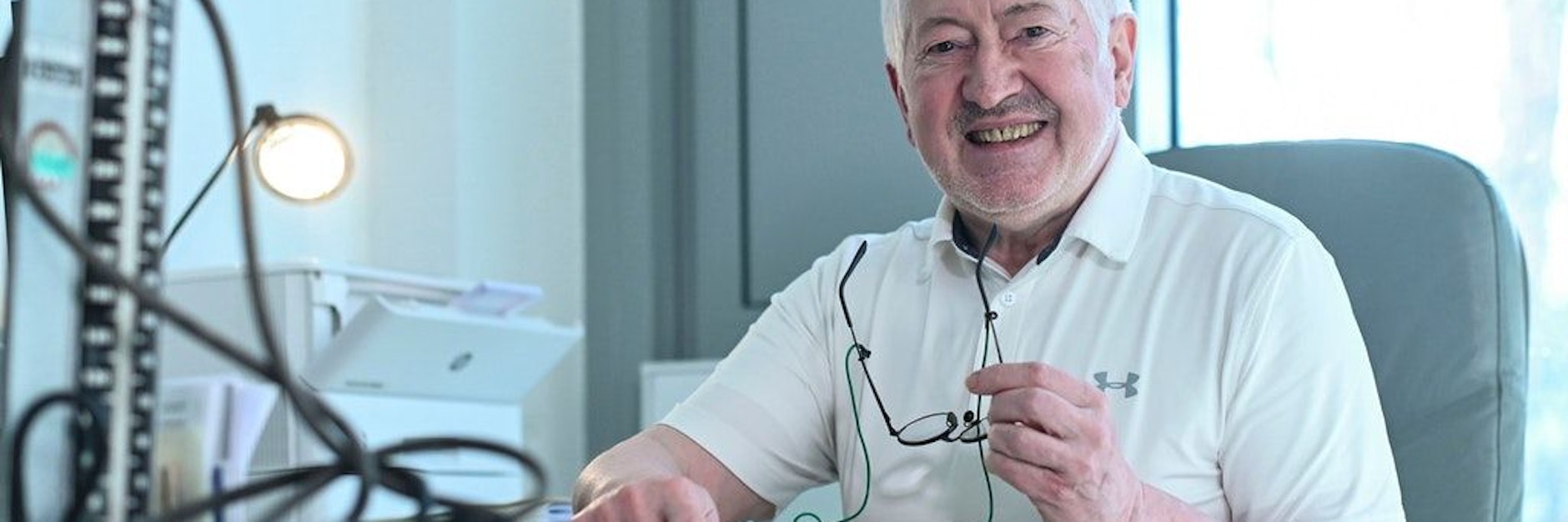 Dr. Wolfgang Kreischer behandelt seine Patientinnen und Patienten in Zehlendorf.