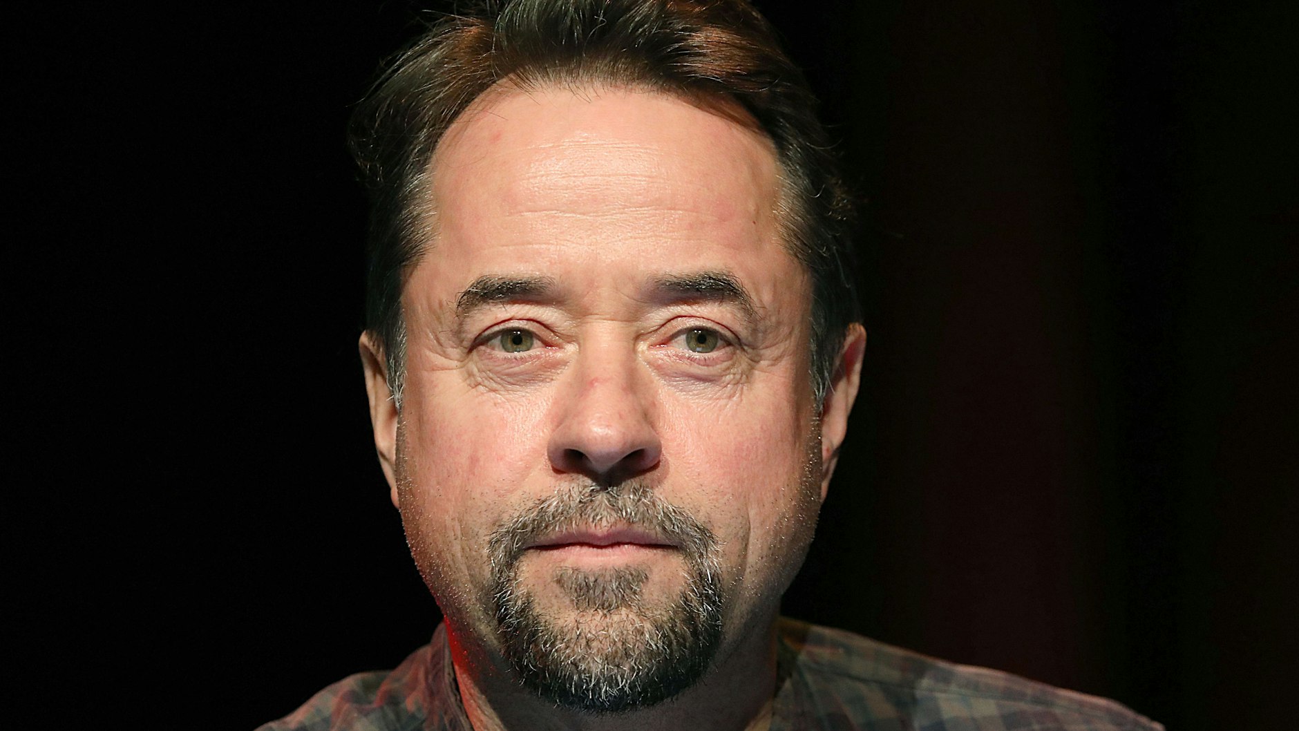 Schauspieler Jan Josef Liefers hat bei der Aktion #allesdichtmachen mitgemacht. Nun fordert der ARD-Rundfunkrat Konsequenzen für ihn und andere Schauspieler.