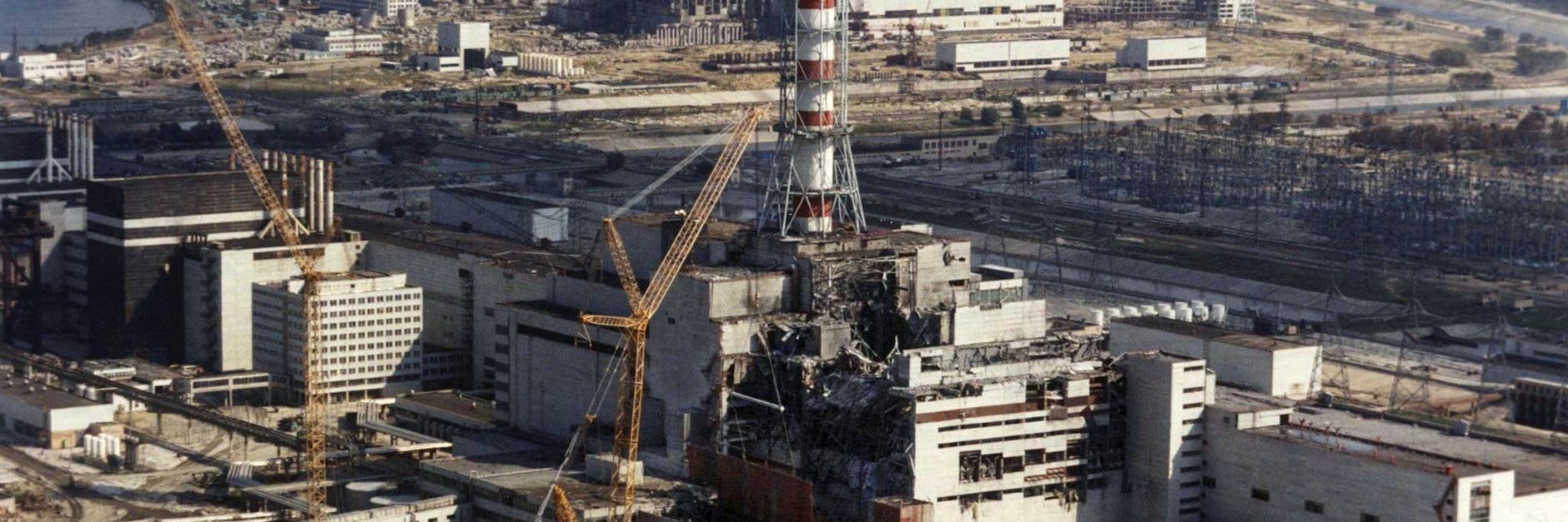 Reparaturarbeiten am explodierten ukrainischen Atomkraftwerk Tschernobyl.