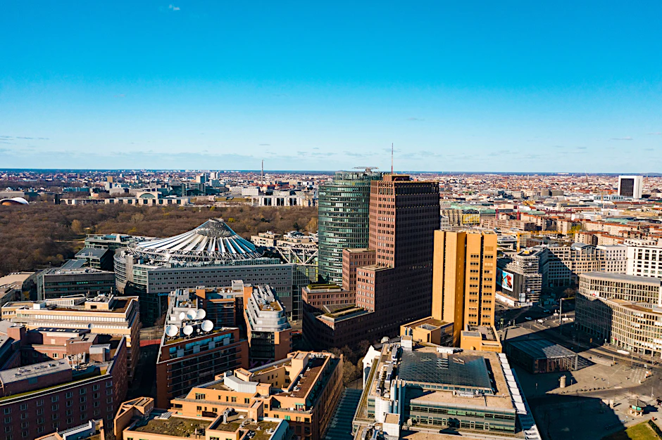 Von oben schon schwer erträglich: der Potsdamer Platz aus der Vogelperspektive.