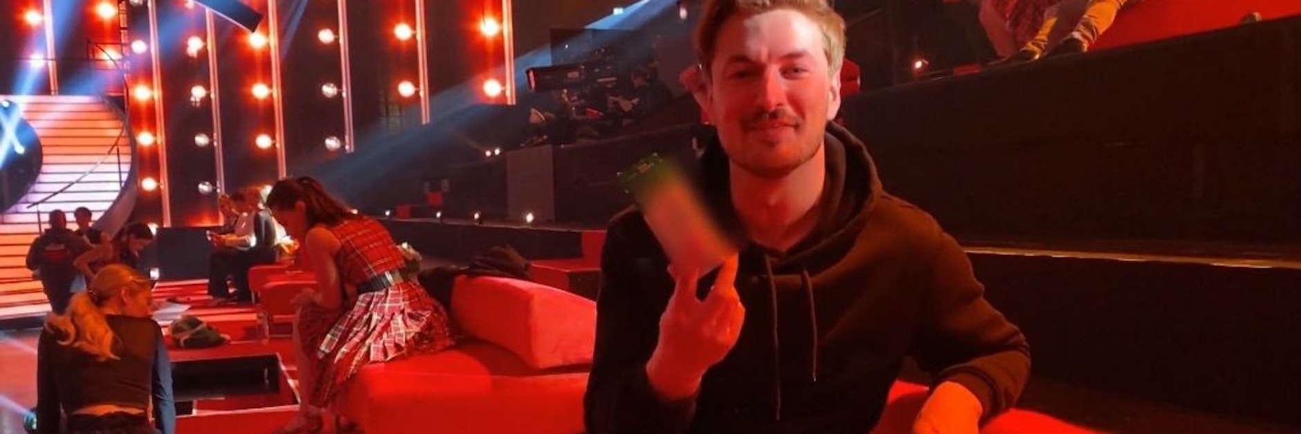 Für Nicolas Puschmann darf sein Anti-Pups-Mittel bei „Let's Dance“ nicht fehlen.