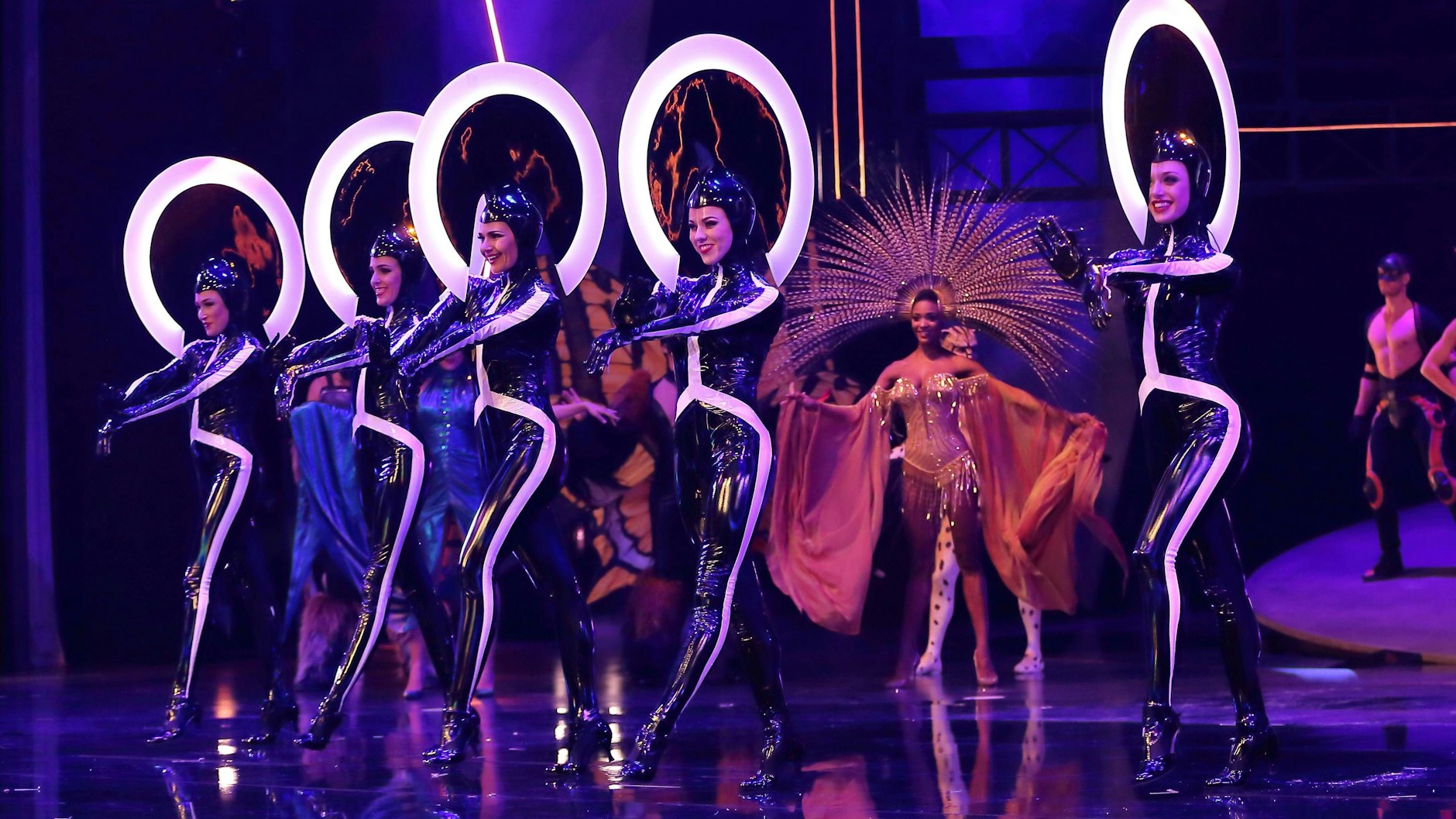 Als die Show im Herbst 2018 Premiere feierte, war die Welt noch in Ordnung.