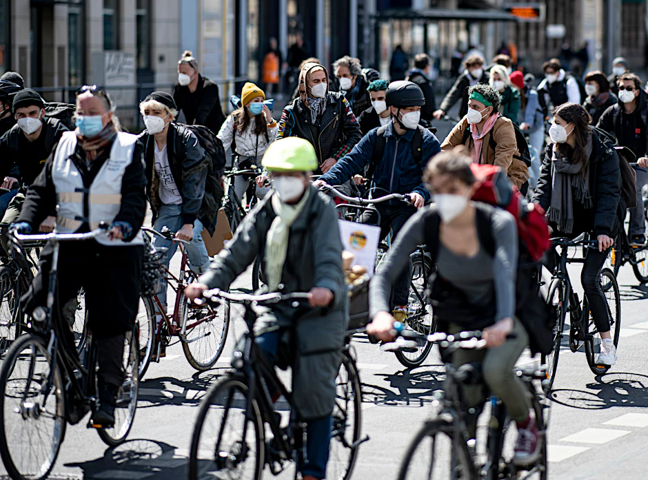 Hunderte Menschen versammelten sich in der Berliner Innenstadt.&nbsp;