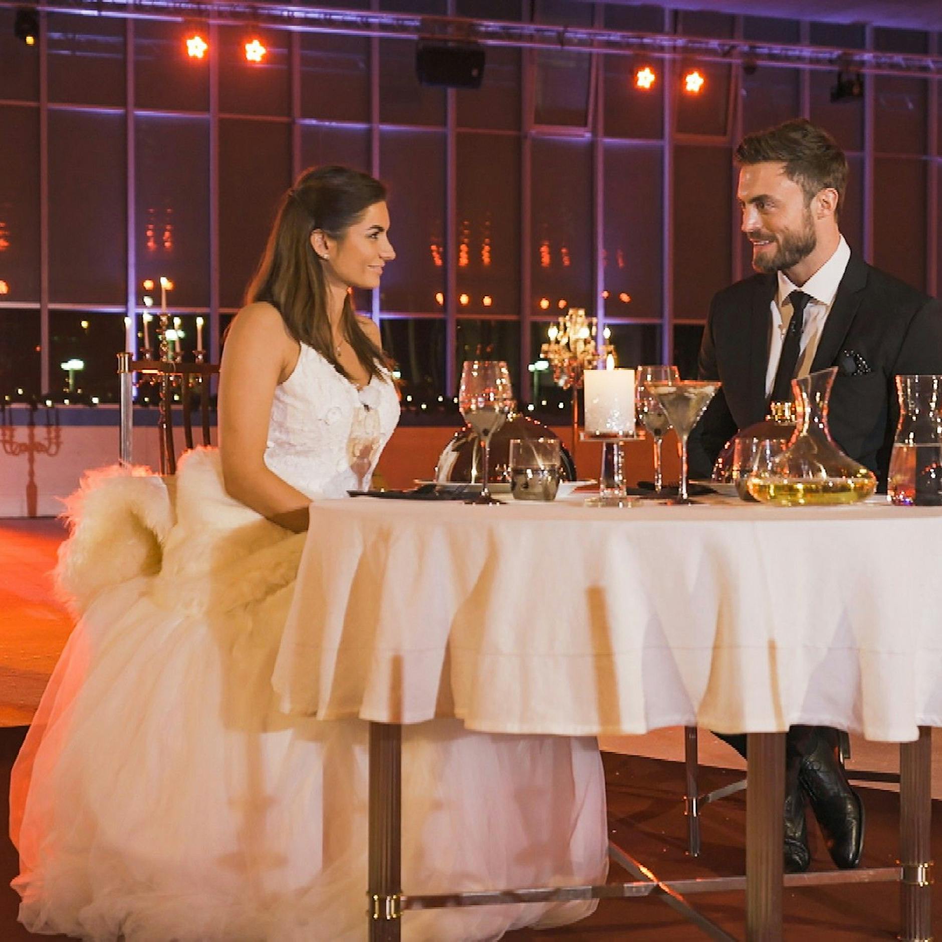 Im vierten Versuch! Bachelor Niko Griesert und Michèle de Roos sind ein Paar