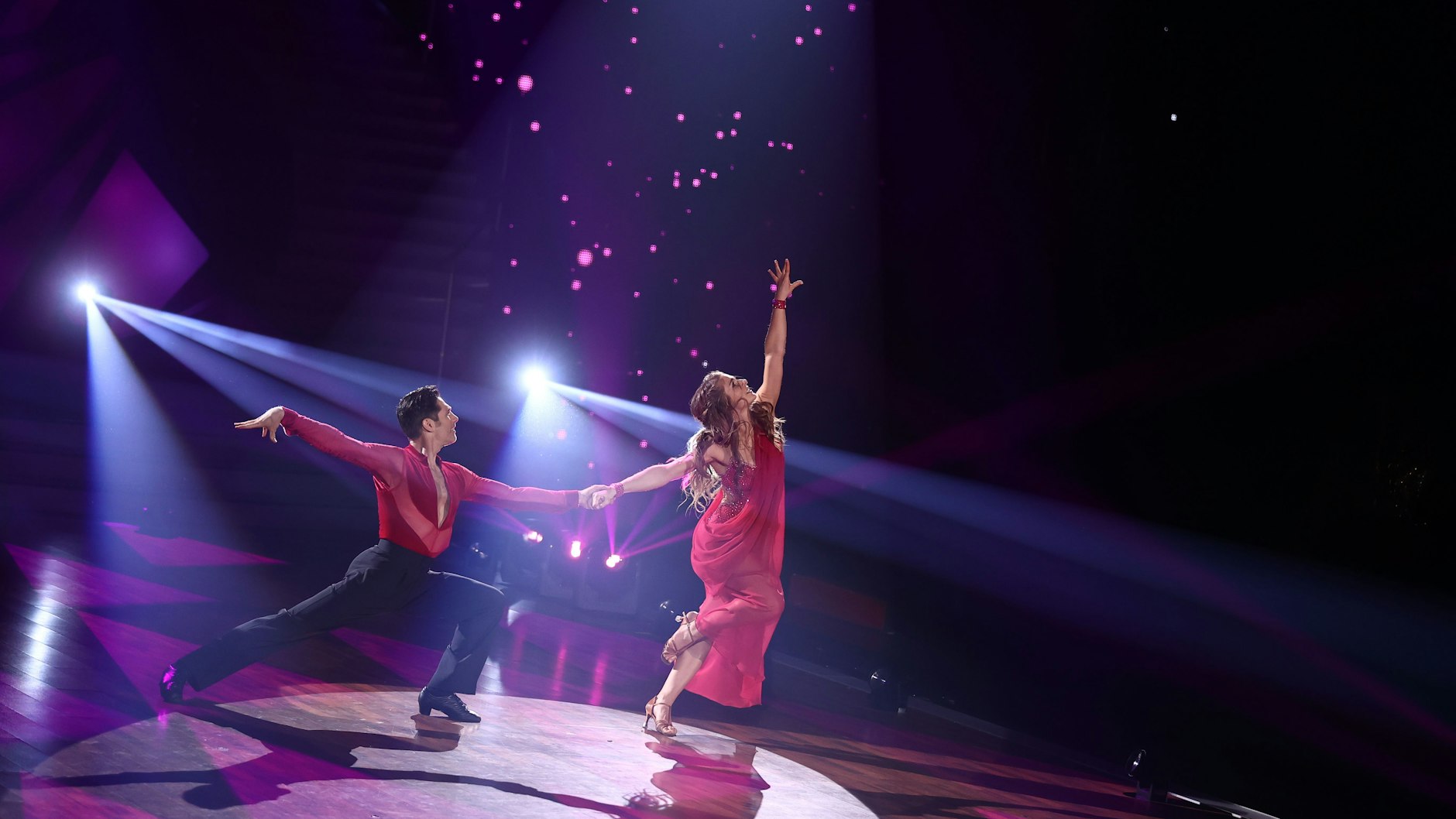 Lola Weippert und Christian Polanc liegen nach ihrem Tanz auf Platz zwei.