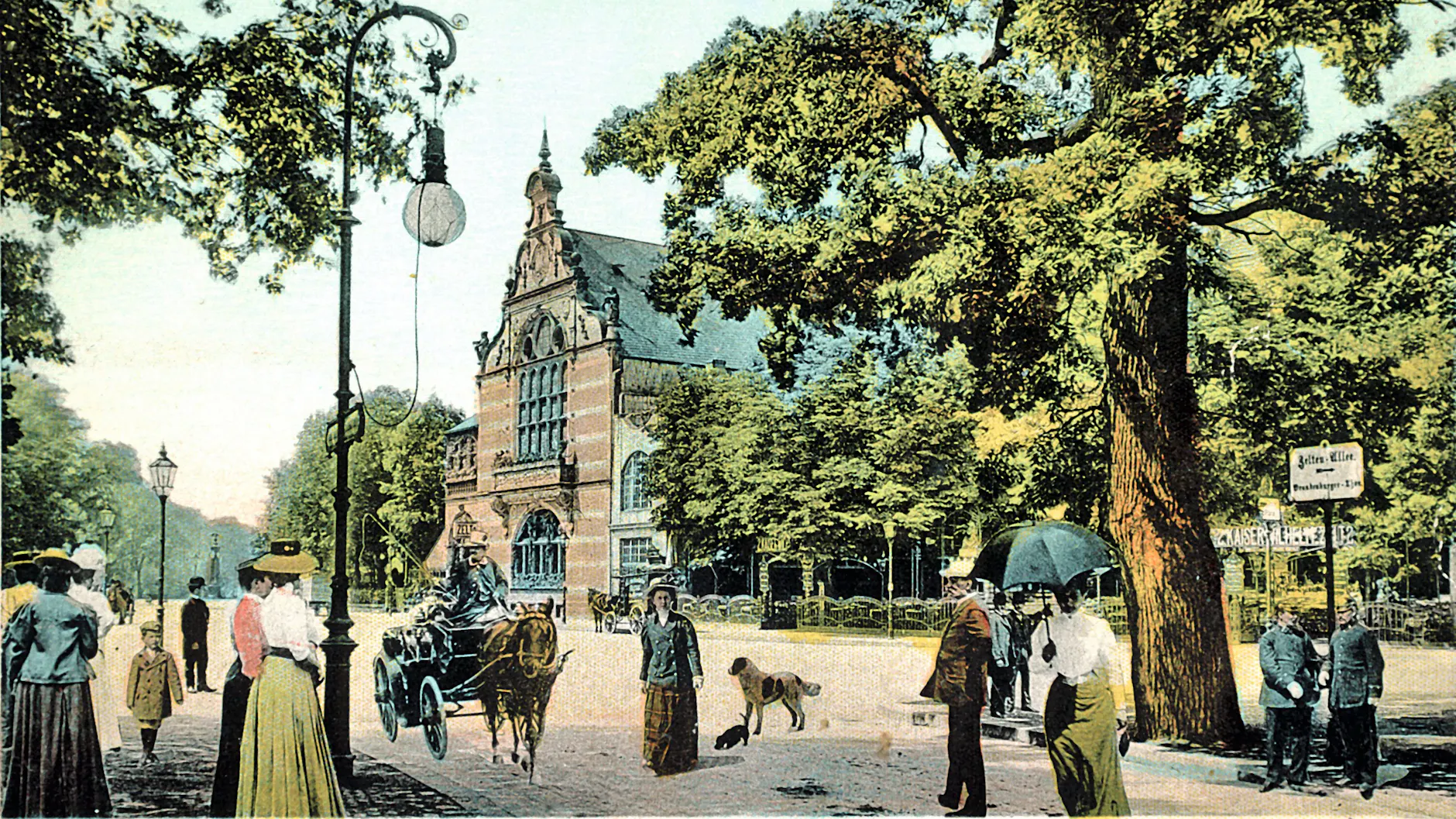 In den Zelten vergnügten sich alle Gesellschaftsschichten. Die Postkarte zeigt das Treiben vor dem Kronprinzenzelt.