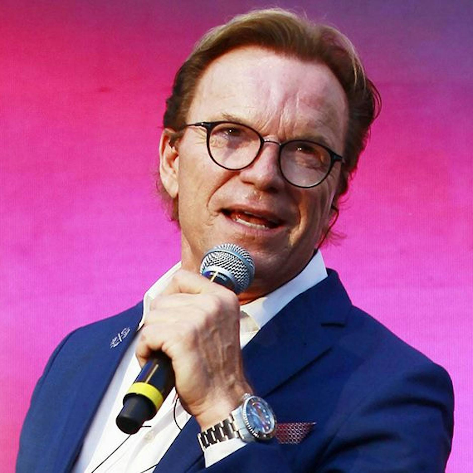 Sensationelles DDR-Comeback! Hit „Erna kommt“ von Wolfgang Lippert ist zurück – und SO klingt er