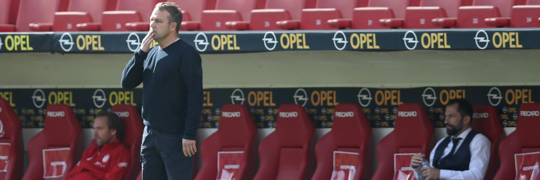 Hansi Flick (l.) stehen intensive Gespräche mit dem FC Bayern bevor.