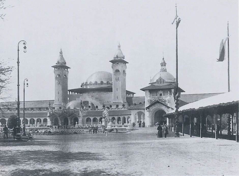 Einem Dom glich das Hauptgebäude der Berliner Gewerbeausstellung 1896. Die Kuppelschale hatte einen Durchmesser von 30 Metern. Allein unter diesem Dach präsentierten sich 13 Branchen.