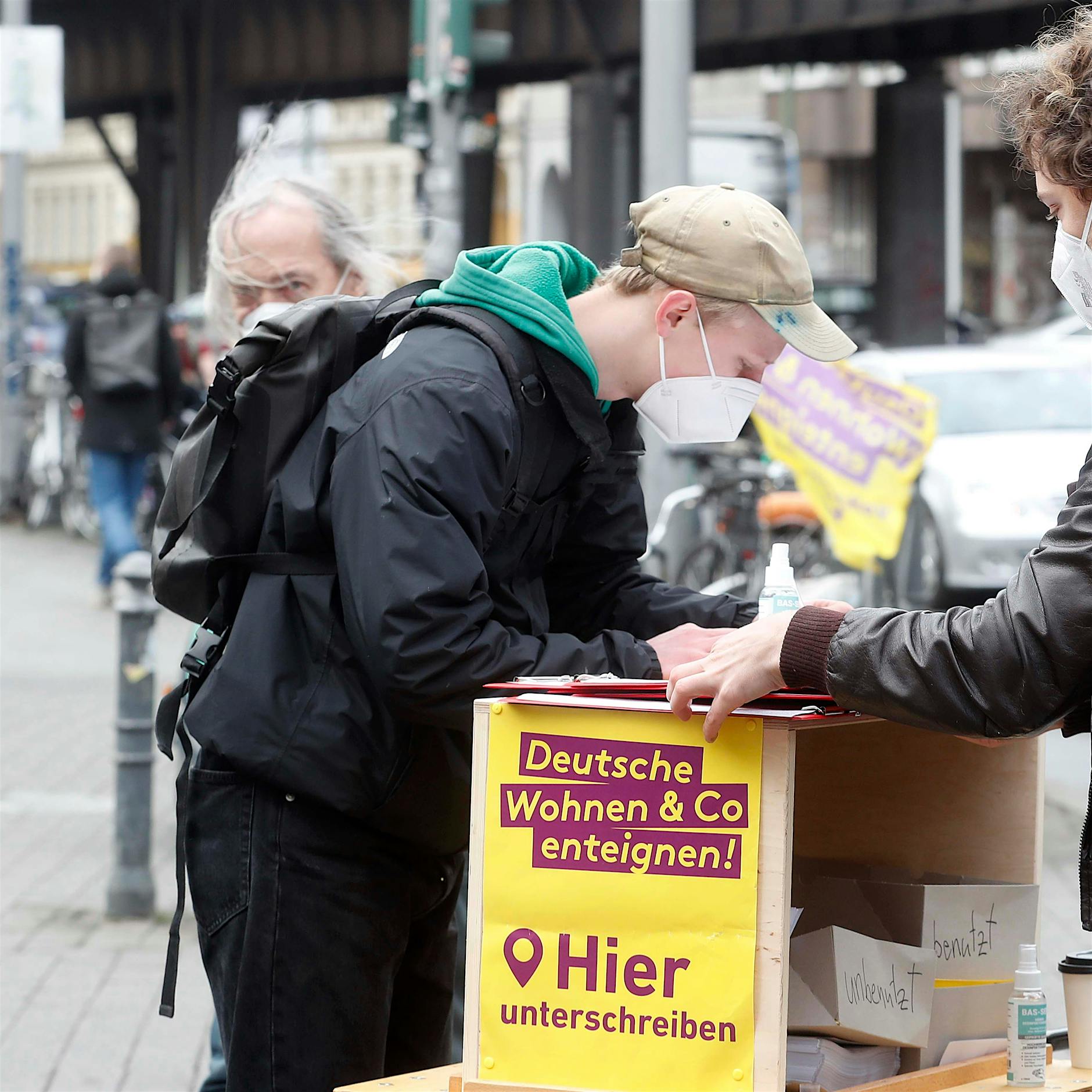 130,000 signatures collected to forcibly take flats from commercial landlords