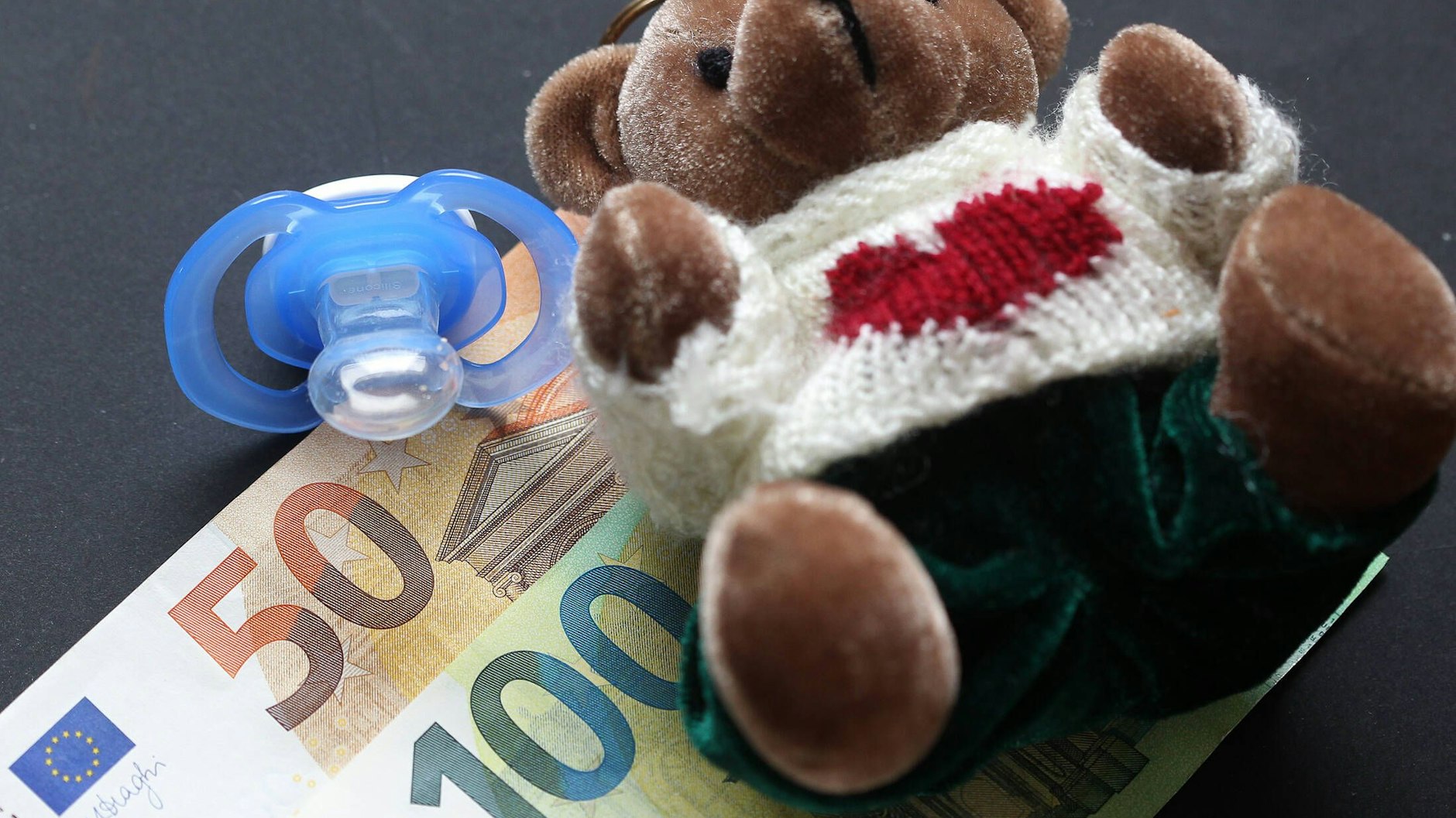 150 Euro Kinderbonus bekommen alle Familien mit aktuellem Kindergeldanspruch.&nbsp;