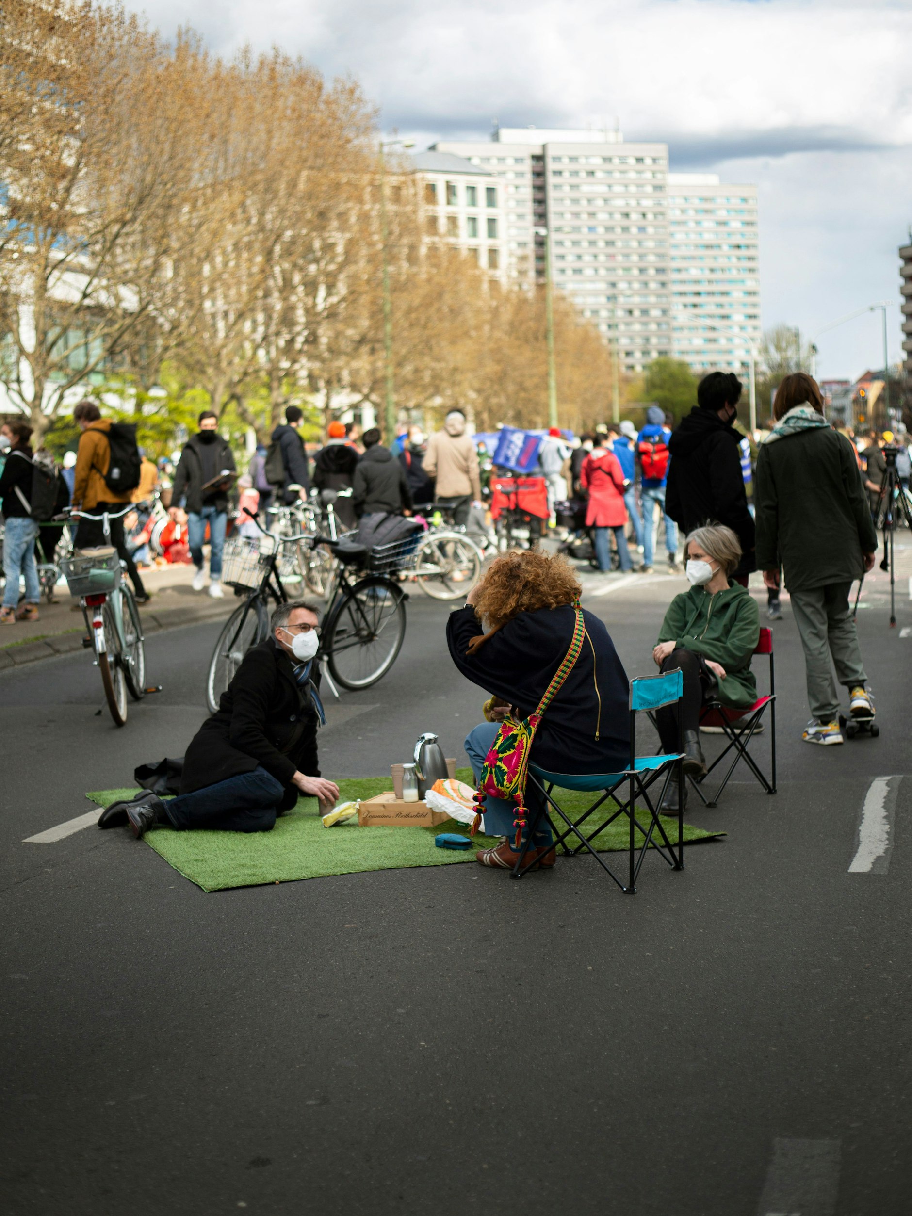 Ein Nachmittag ohne Lärm und Abgase: Picknick auf der Leipziger Straße.&nbsp;