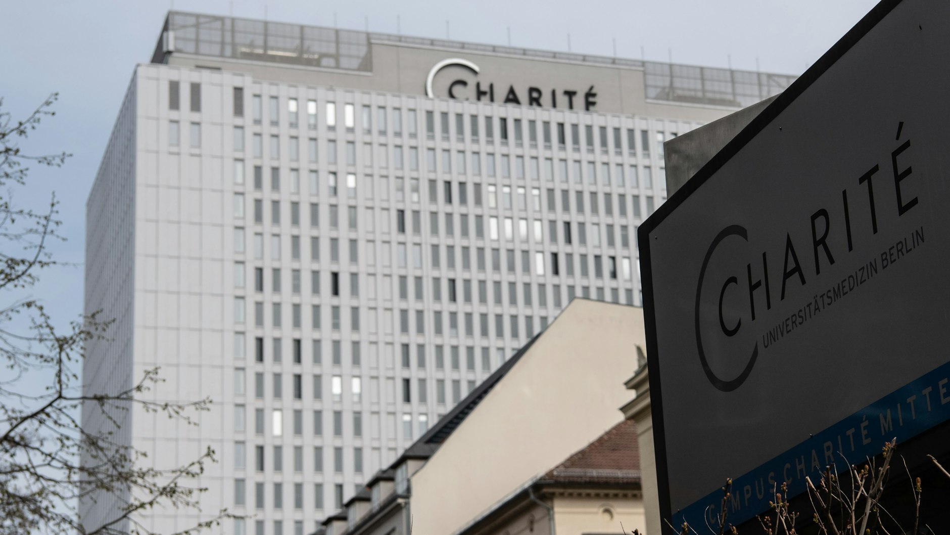 Einen Termin für die einmalige Infusionstherapie in der neuen Ambulanz der Charité können nur die behandelnden Haus- oder Fachärzte vereinbaren, nicht Patienten selbst.