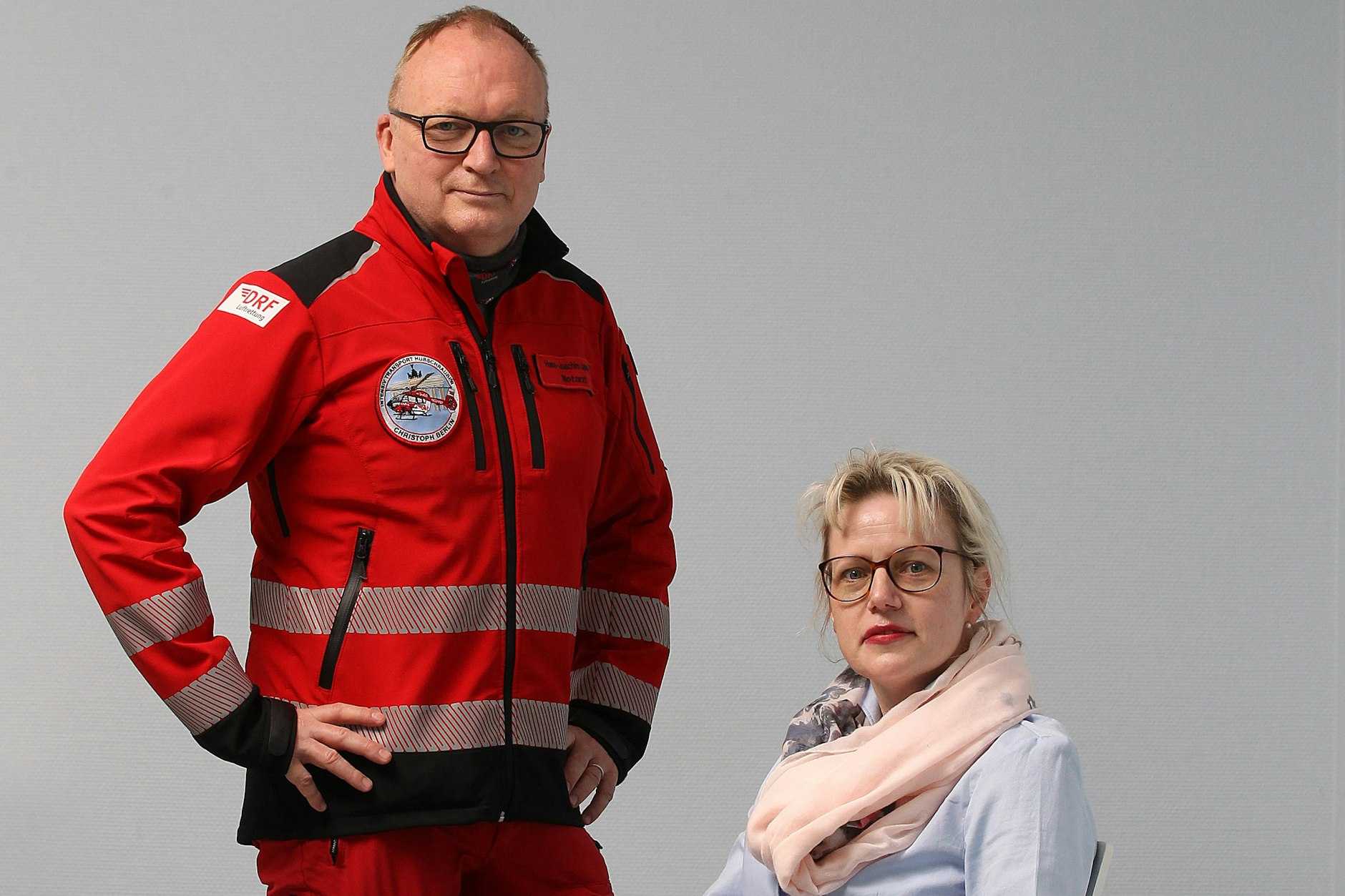 Hans-Joachim Janssen (links) ist Chef der Corona-ITS im Krankenhaus, Susanne Rietsch ist die UKB-Pflegechefin.