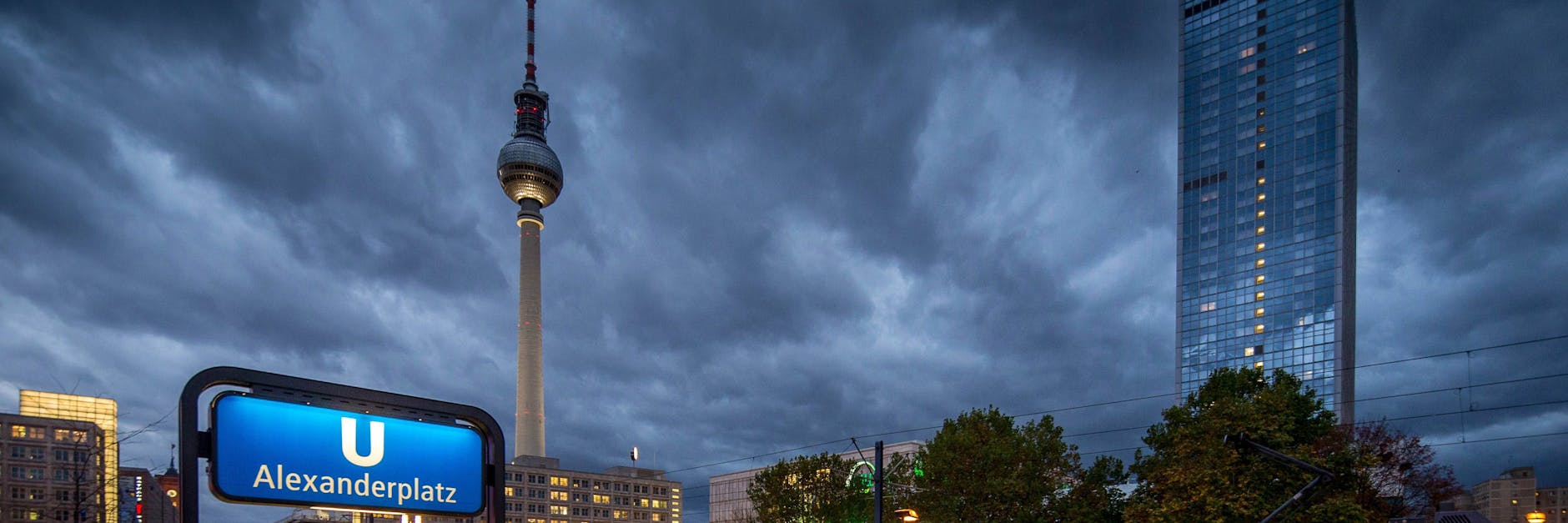 Nach der Bundes-Notbremse gelten dann Ausgangsbeschränkungen, solange die Sieben-Tage-Inzidenz über 100 liegt.<br>