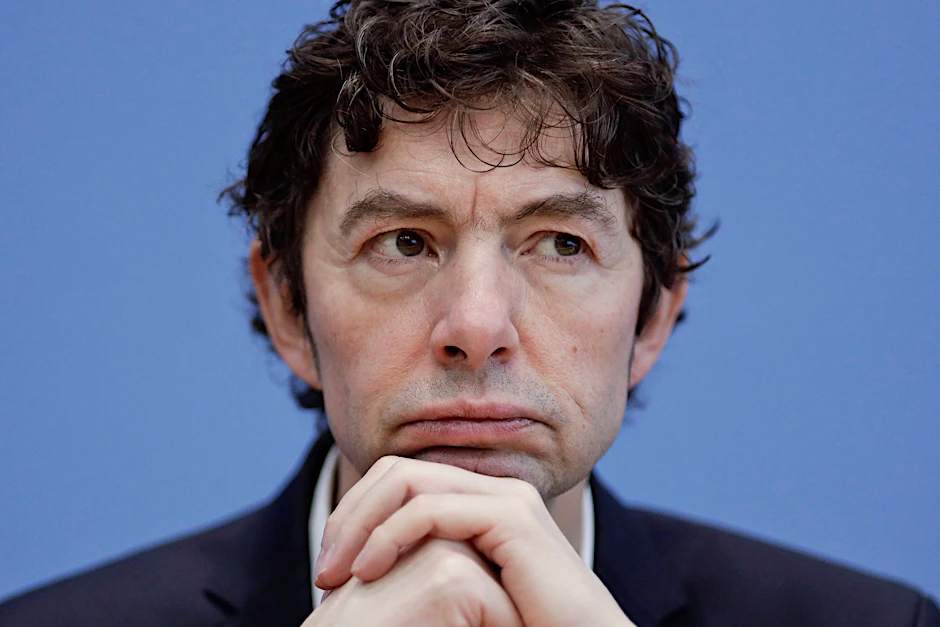 Der Virologe Christian Drosten von der Berliner Charité bleibt hinsichtlich der indischen Corona-Mutation noch gelassen.