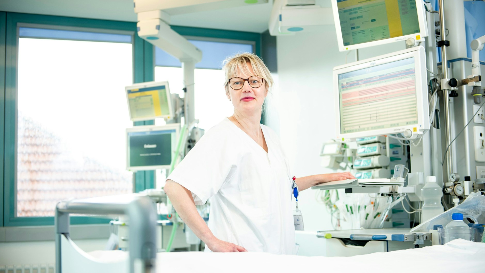 Pflegeleiterin der Corona-Intensivstation Susanne Rietsch tut alles für die Patienten.