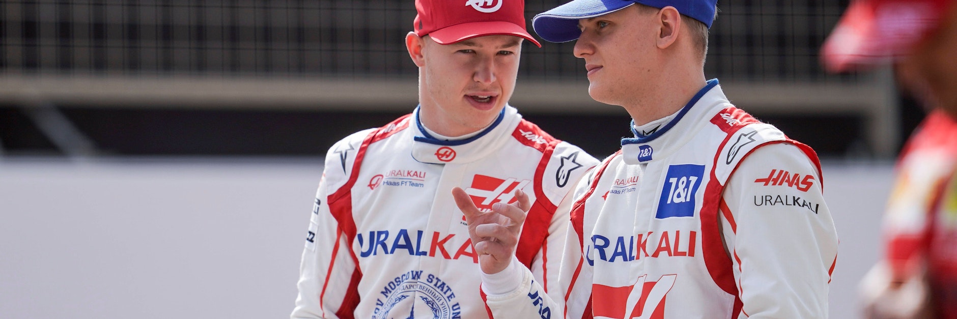 Nikita Mazepin (l.) führt gern auch in Gegenwart von Mick Schumacher das große Wort.