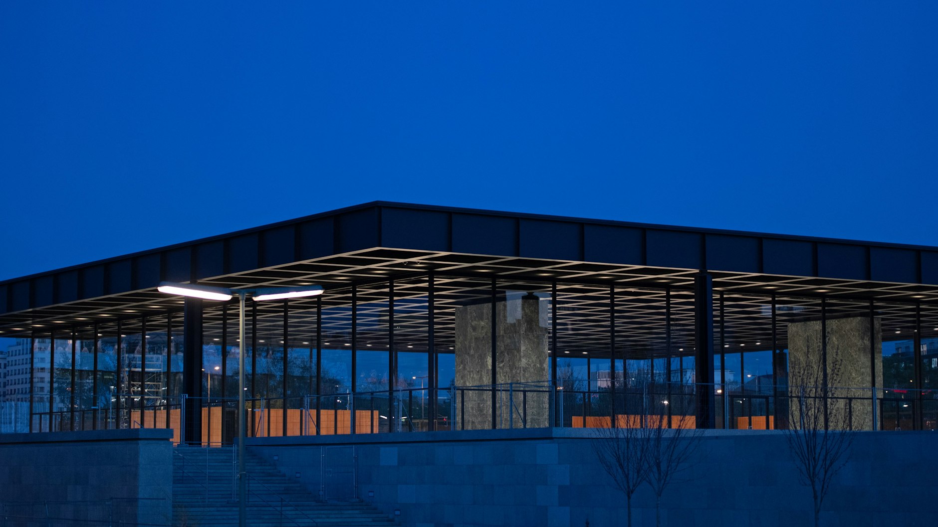 Die Neue Nationalgalerie am Vorabend der Übergabe.