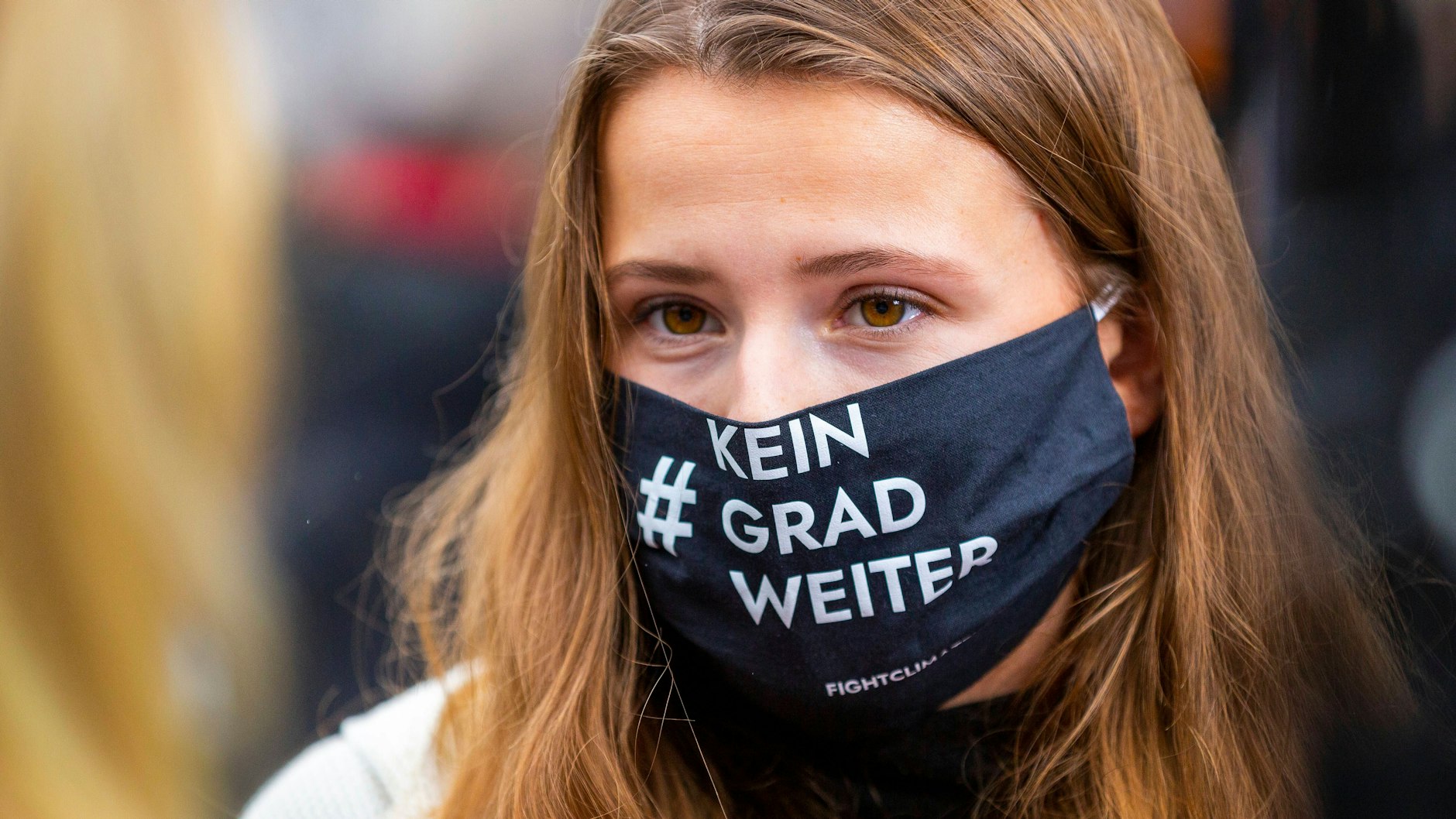 Luisa Neubauer, hier bei einer Demo in Berlin, ist eines der bekannten Gesichter der Klimaschutz-Bewegung.&nbsp;