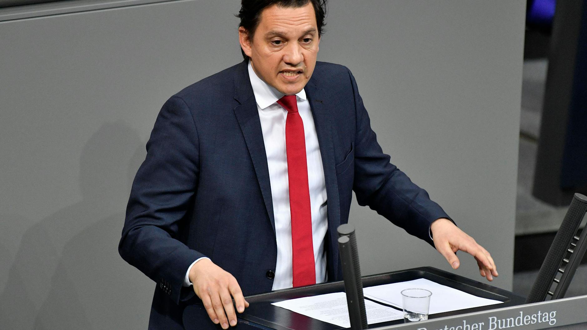 Der rechtspolitische Sprecher der SPD-Bundestagsfraktion, Johannes Fechner, fordert die schnelle Wiedergewährung von Rechten für Genesene und Menschen mit Corona-Impfung.