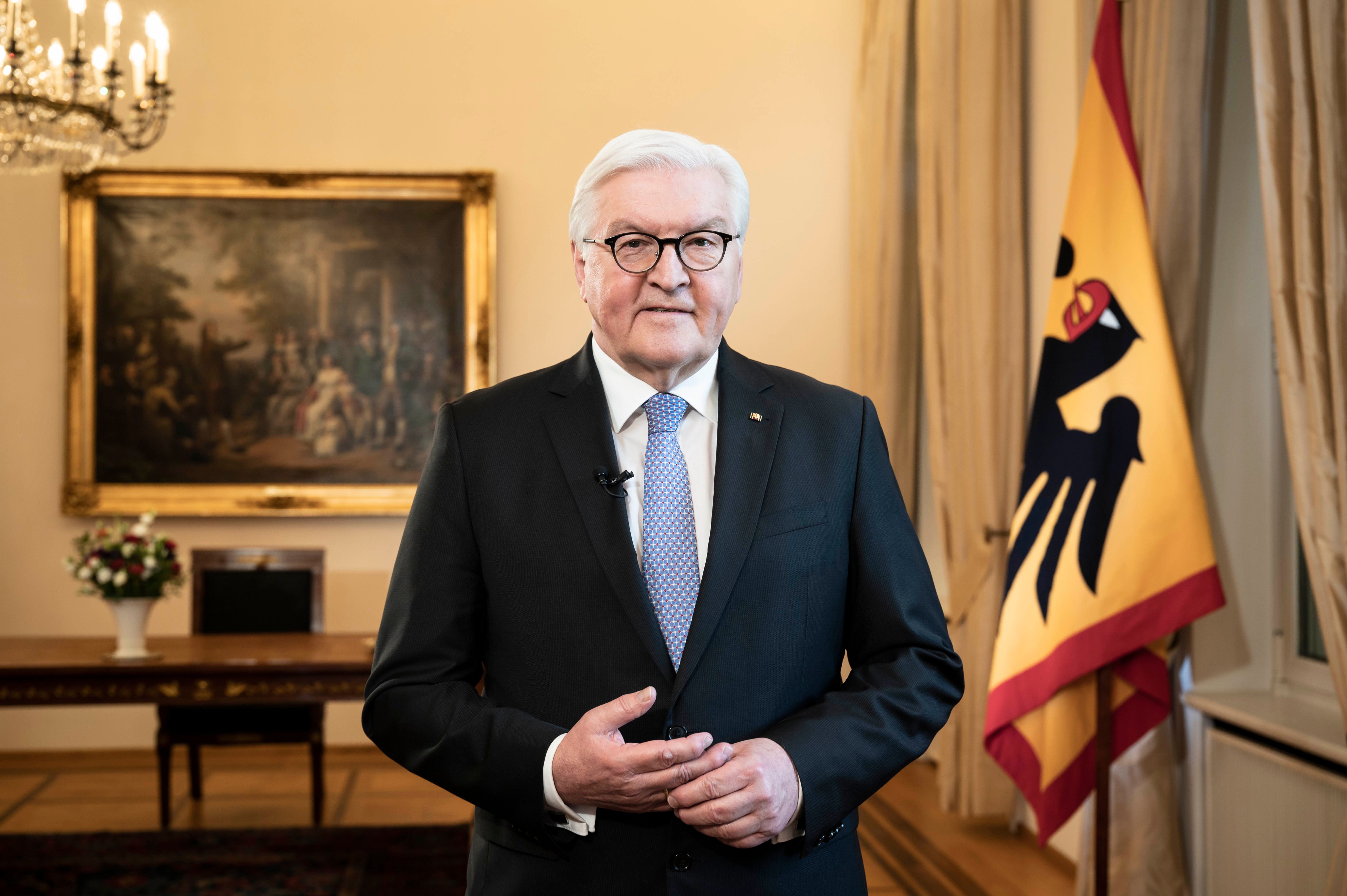 Steinmeier Bremst Mit Blitz-Unterschrift Karlsruhe Aus