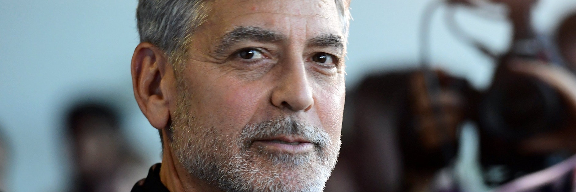 Ergraut, aber auch mit 60 Jahren noch lange nicht müde vom Hollywoodzirkus: Multitalent George Clooney.&nbsp;