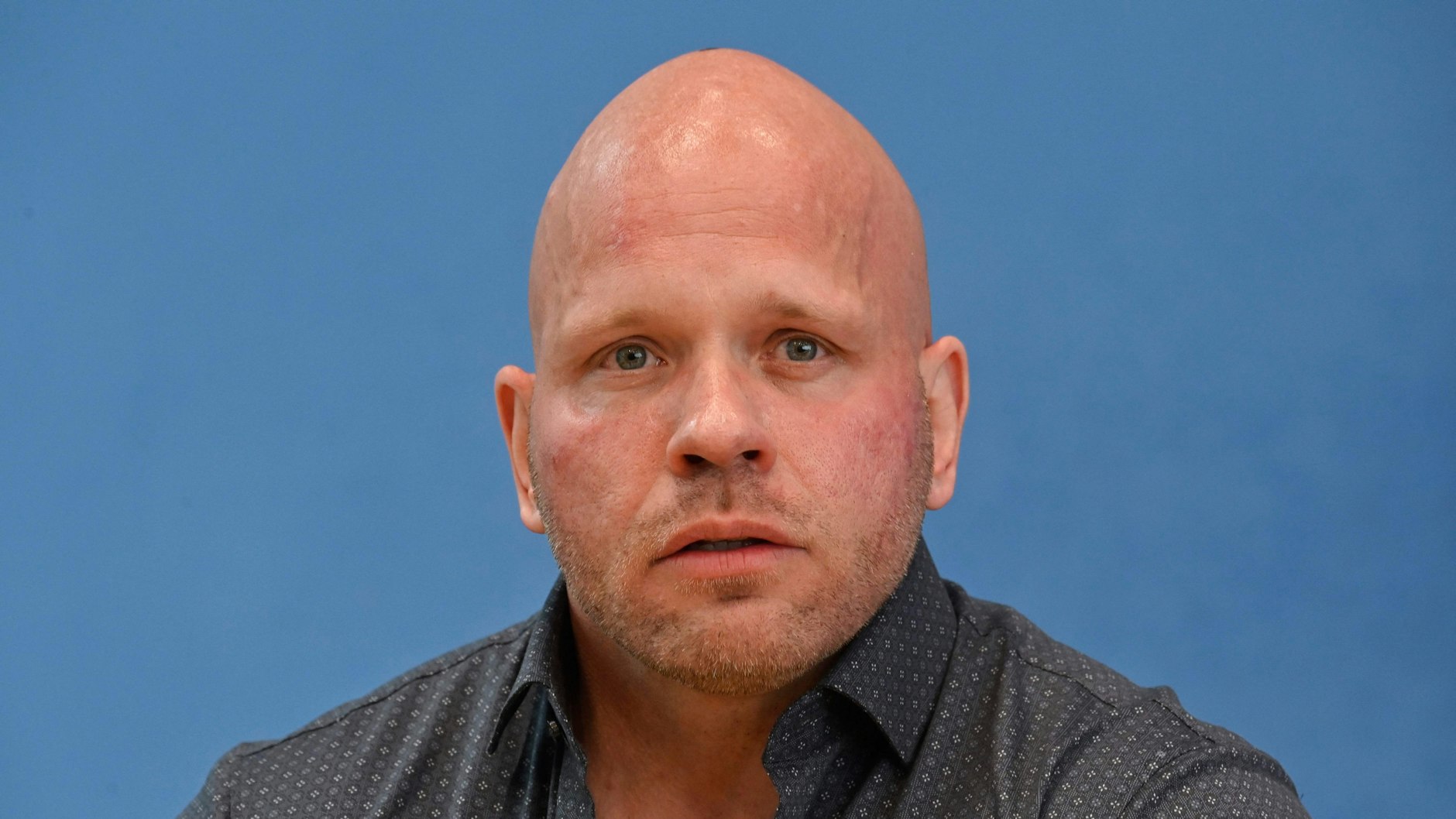 Intensivpfleger Ricardo Lange sagt: „Die Intensivstationen sind voll. Da gibt es keinen Interpretationsspielraum.“