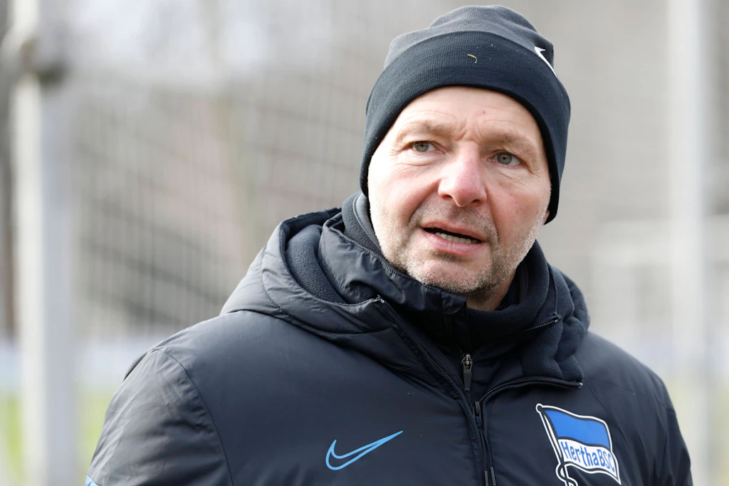 Hertha-Torwarttrainer Zsolt Petry irritiert mit kontroversen Aussagen