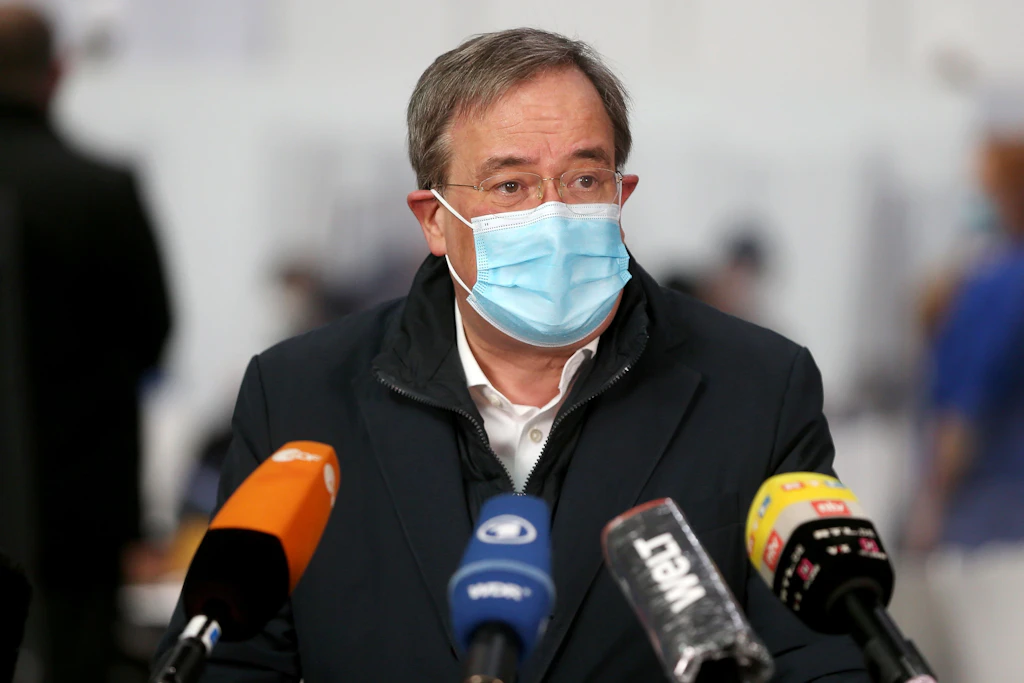 Corona: Laschet fordert kurzen, harten „Brückenlockdown“ noch im April
