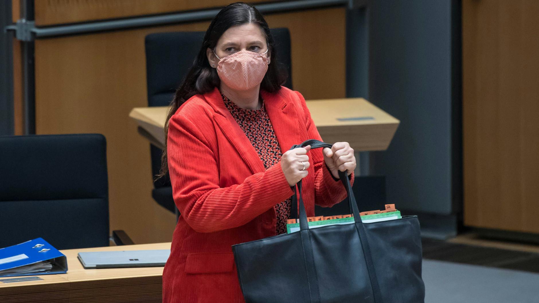 Schulsenatorin Sandra Scheeres (SPD). Die Absage der Abiturprüfung ist für sie kein Thema.