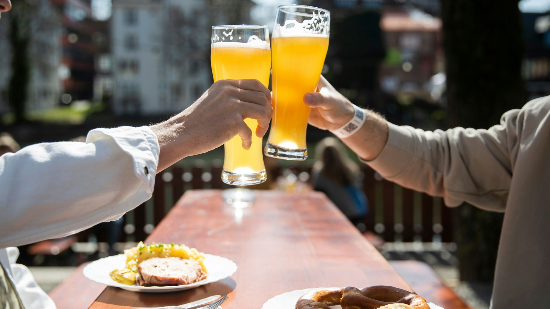 In Mitte könnten die Berliner bald schon wieder die Gastronomie besuchen.