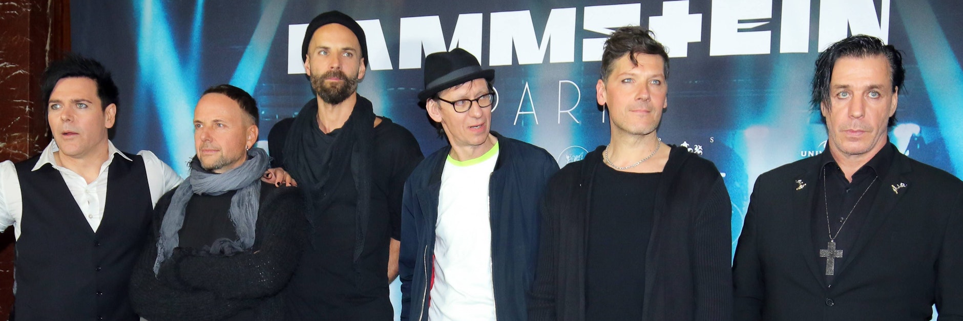Richard Zven Kruspe, Paul Landers, Oliver Riedel, Christian Lorenz, Christoph Schneider und Till Lindemann sind „Rammstein“.