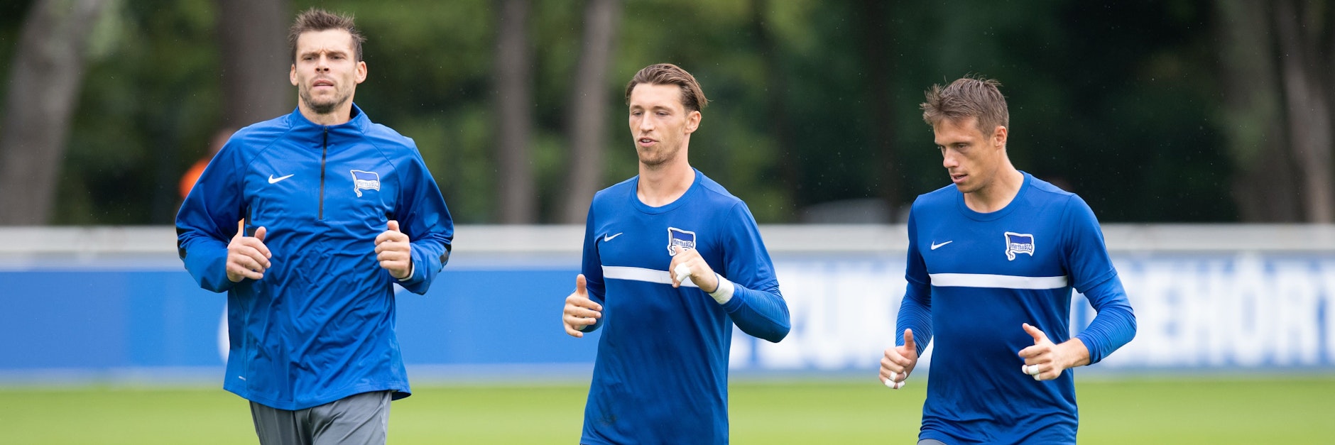 Hören bis zum Rest der Saison von nun auf das Kommando von&nbsp;U19-Trainer Ilja Hofstädt: Herthas Keeper Rune Jarstein, Nils Körber und Alexander Schwolow (Archivfoto).