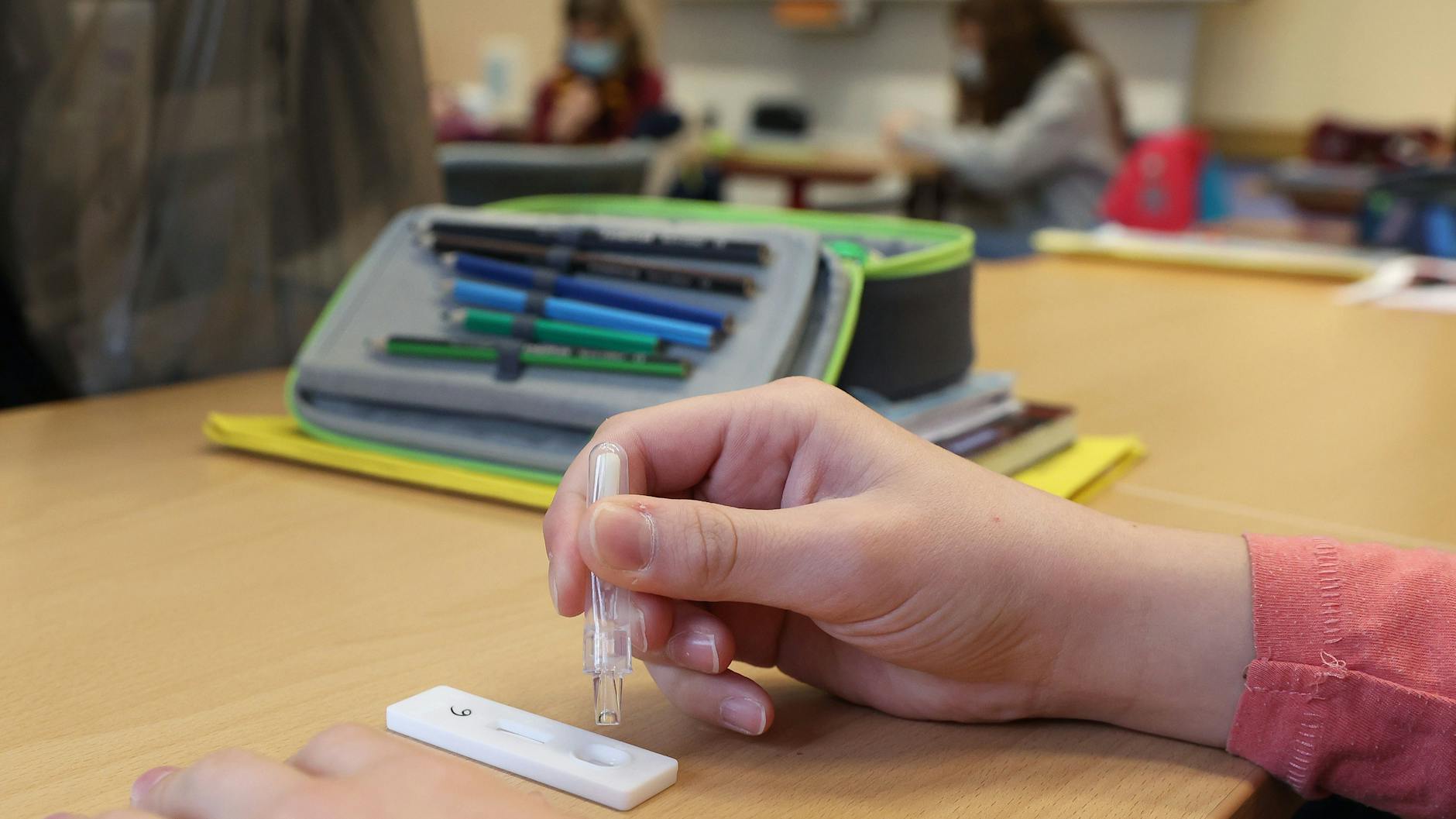 Ab dem 19. April soll es in Berlin eine Corona-Testpflicht für Schüler geben.