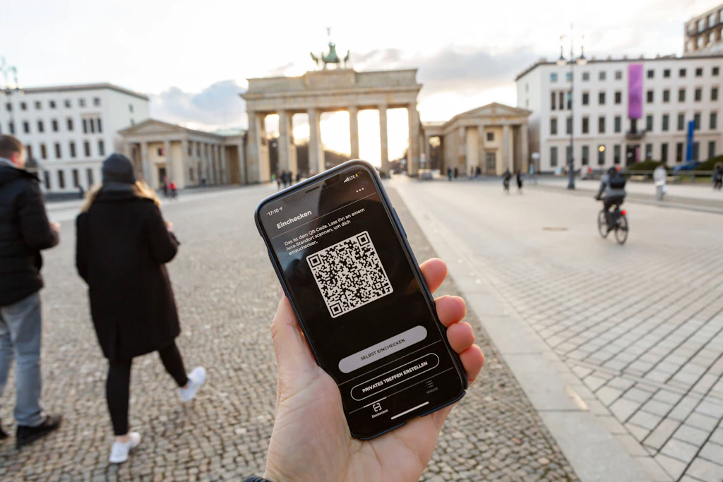 Von Berlin aus in Unterfranken einchecken: Luca-App in der Kritik