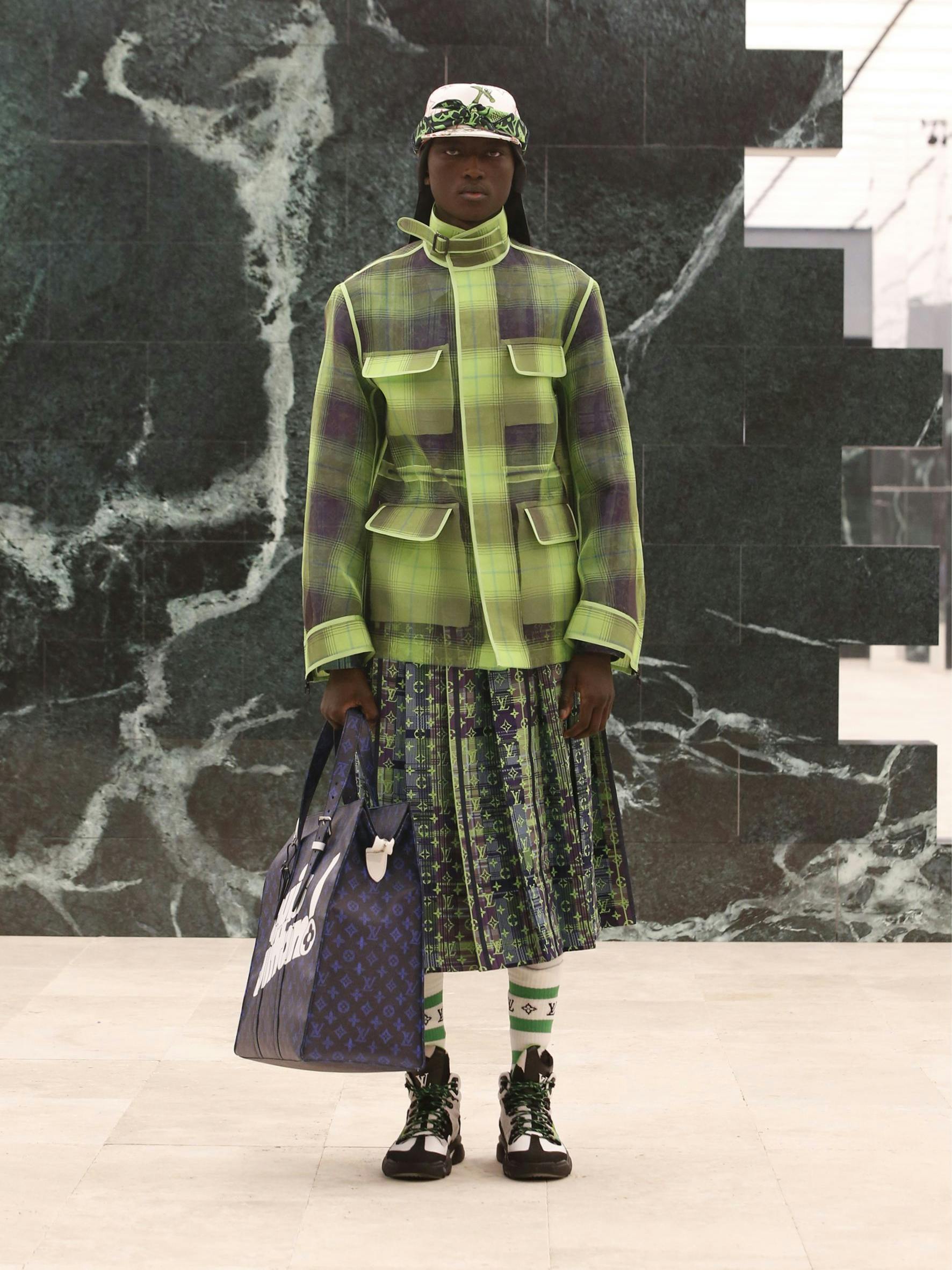 Von Kopf bis Socke im Logo-Look: Virgil Ablohs Louis-Vuitton-Kollektion für den Herbst 2021.