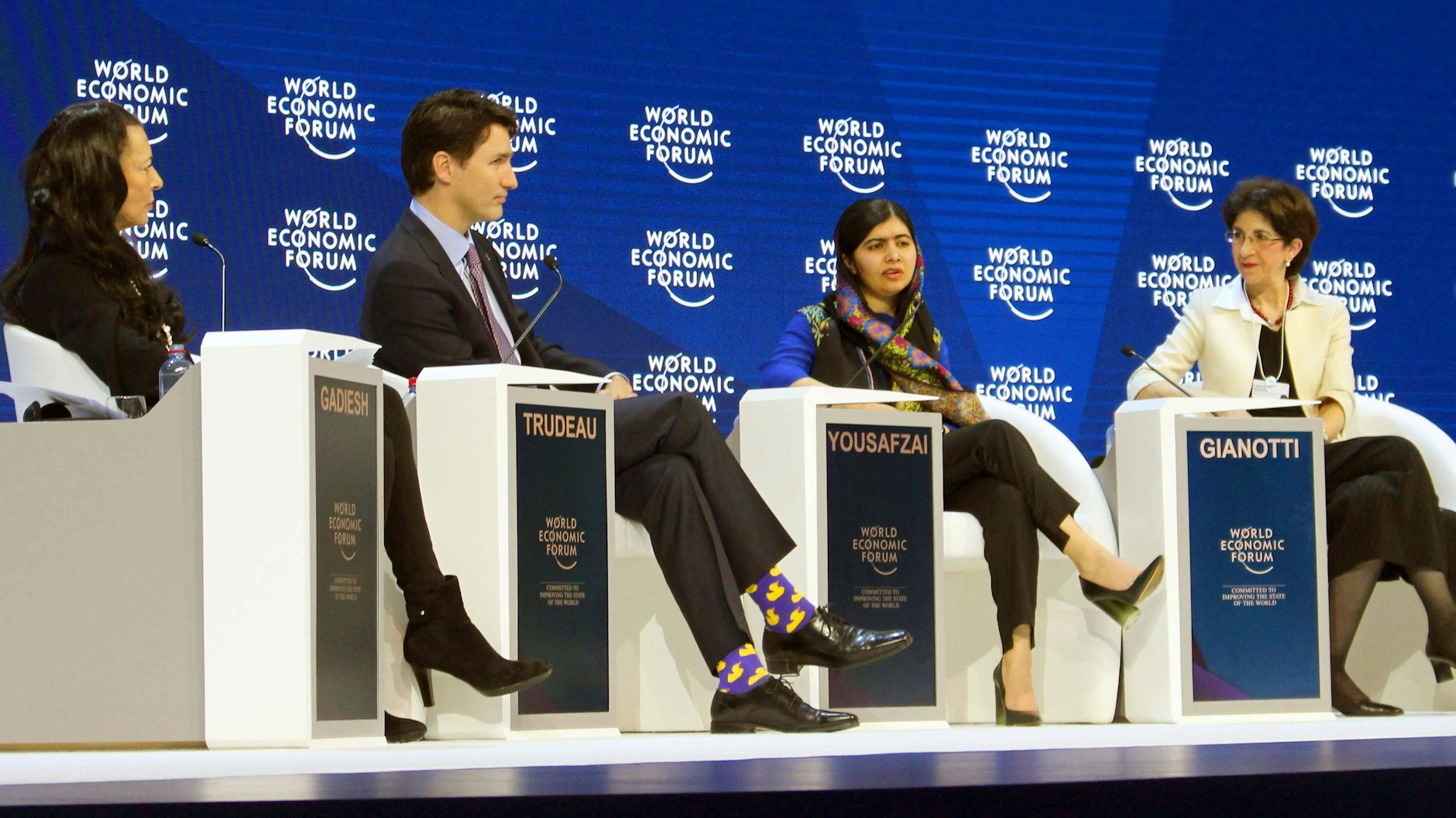 Der kanadische Premierminister Justin Trudeau 2018 mit Entensocken auf dem Weltwirtschaftsforum in Davos.