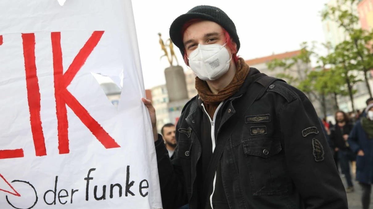 Tom von der marxistischen Organisation und Zeitung „Der Funke“.