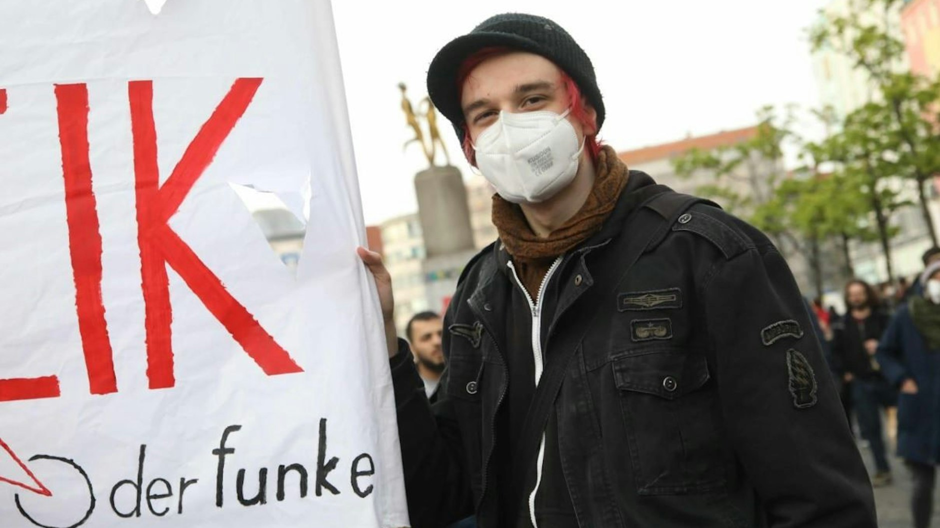 Tom von der marxistischen Organisation und Zeitung „Der Funke“.