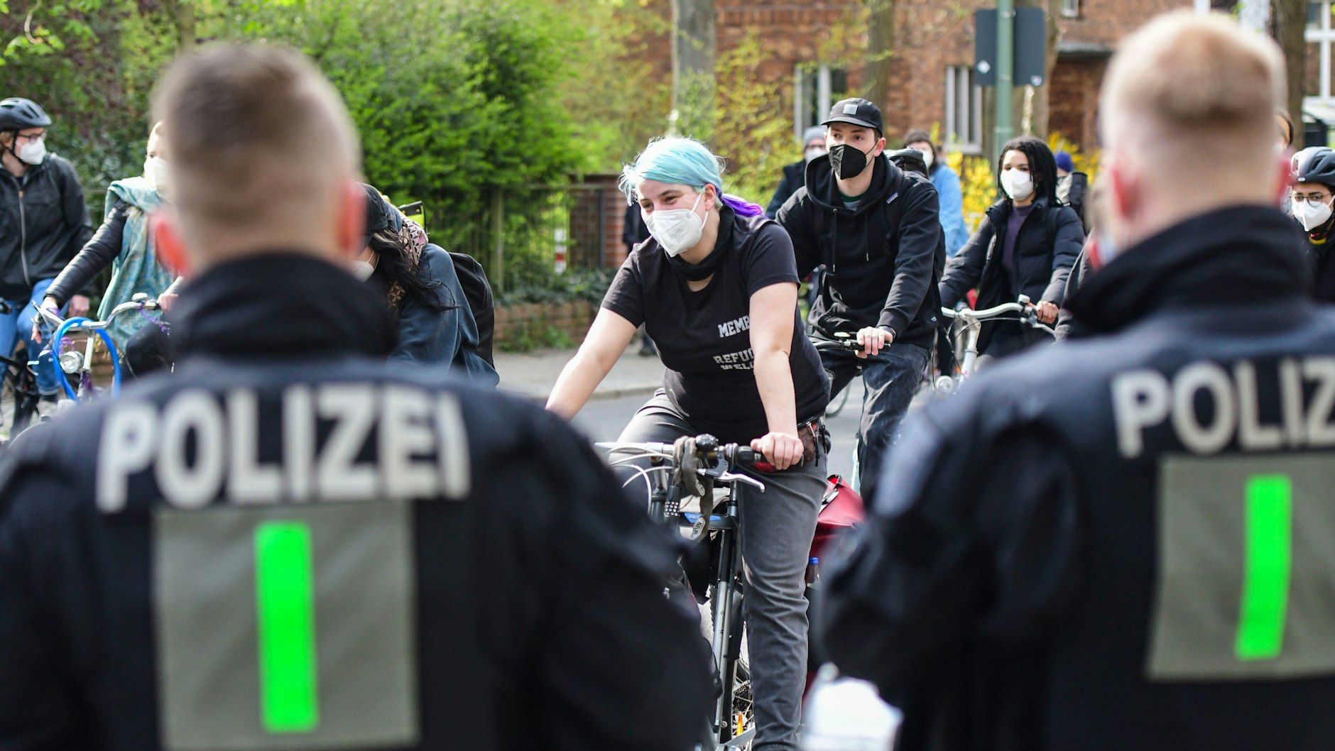 Die Polizei Berlin hat die Radler-Demo im Grunewalder Villenviertel im Blick.