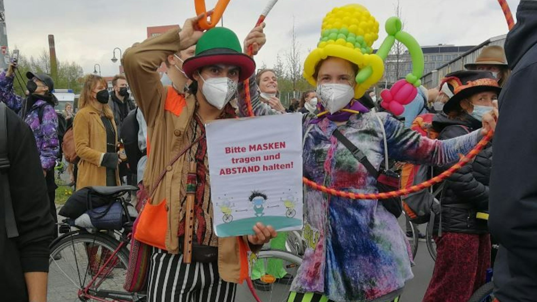 Bunter Protest am 1. Mai: Schnappschuss von der Club-Demo.&nbsp;